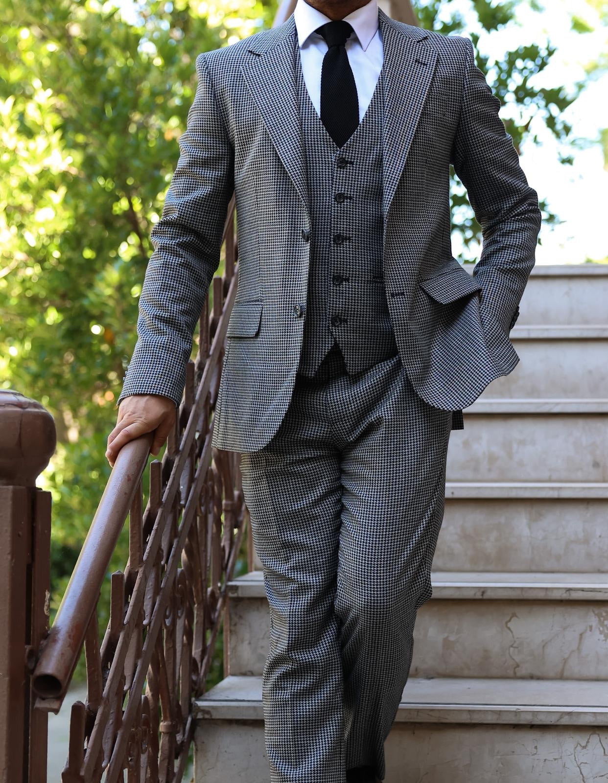 Benhill Road - MrGuild