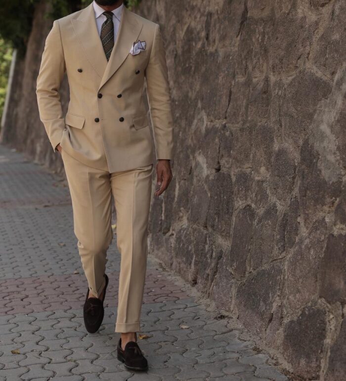 Coventry Slim fit double breasted beige suit
