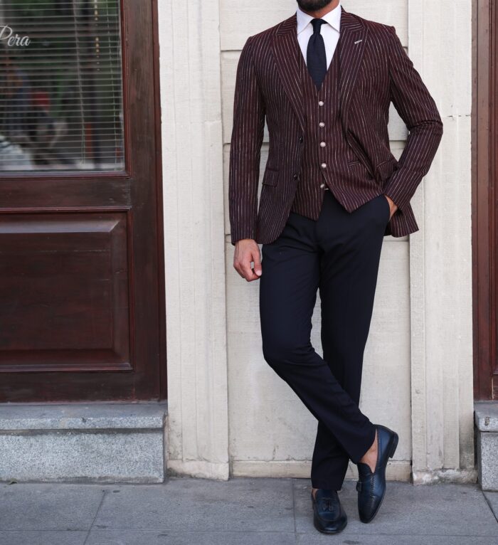 Knightsbridge (BLAZER & WAISTCOAT ONLY) <p>Slim fit burgundy pinstriped men’s blazer</p>
