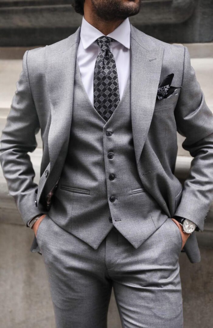 Warwick Retreat Slim fit mid grey men's three piece suit with peak lapels