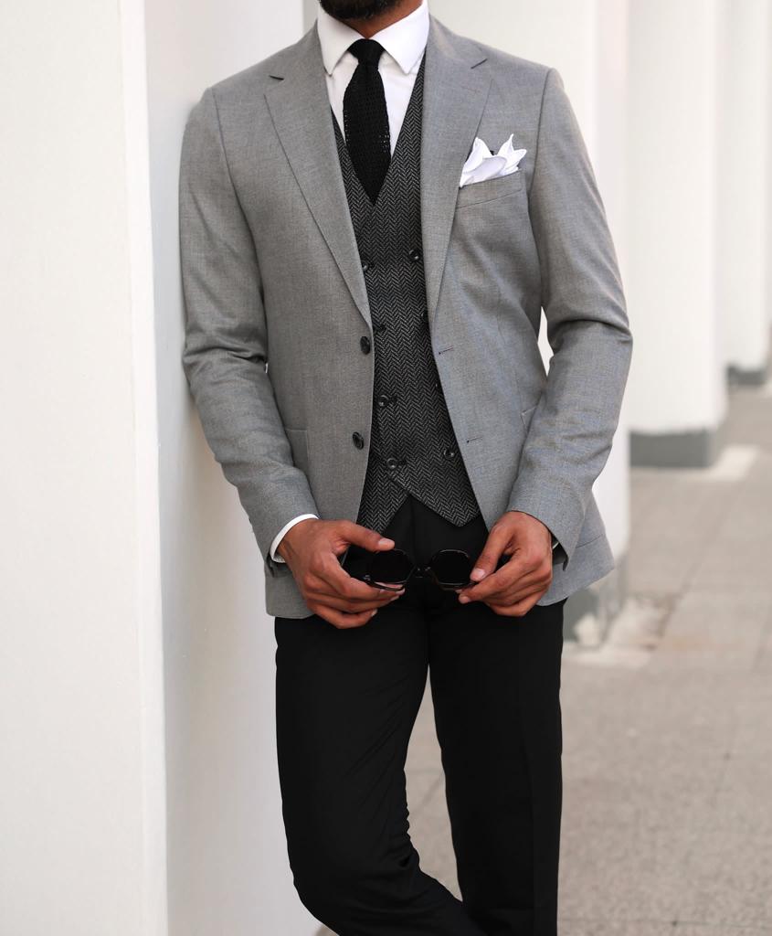 Aggregate 76+ light grey waistcoat and trousers - in.cdgdbentre