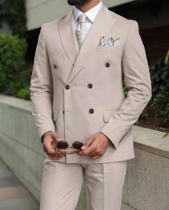Coleman Street Tailored slim fit cream double breasted men’s suit with peak lapels
