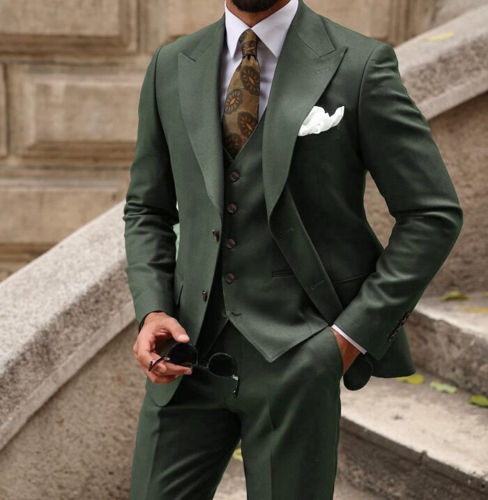 Alberta Cottages SLIM FIT PINE GREEN MEN’S THREE PIECE SUIT WITH PEAK LAPELS