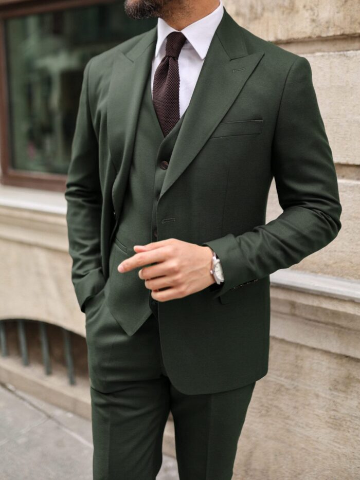 Bulmer Mews SLIM FIT FERN GRREEN MEN’S THREE PIECE SUIT WITH PEAK LAPELS